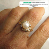 Elegant Ring with Pearl and Brilliant Gold